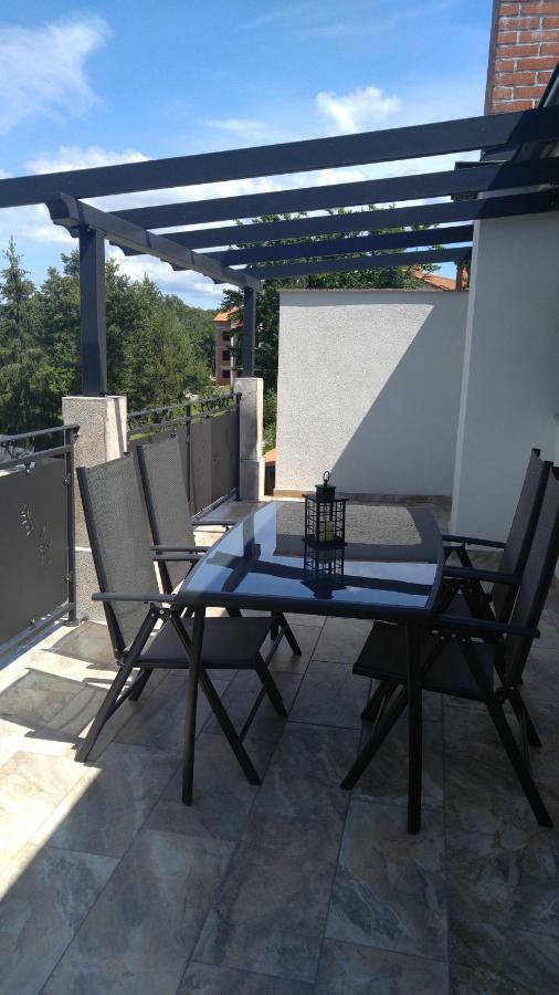 Apartmani Roberta Jurdani Exterior photo